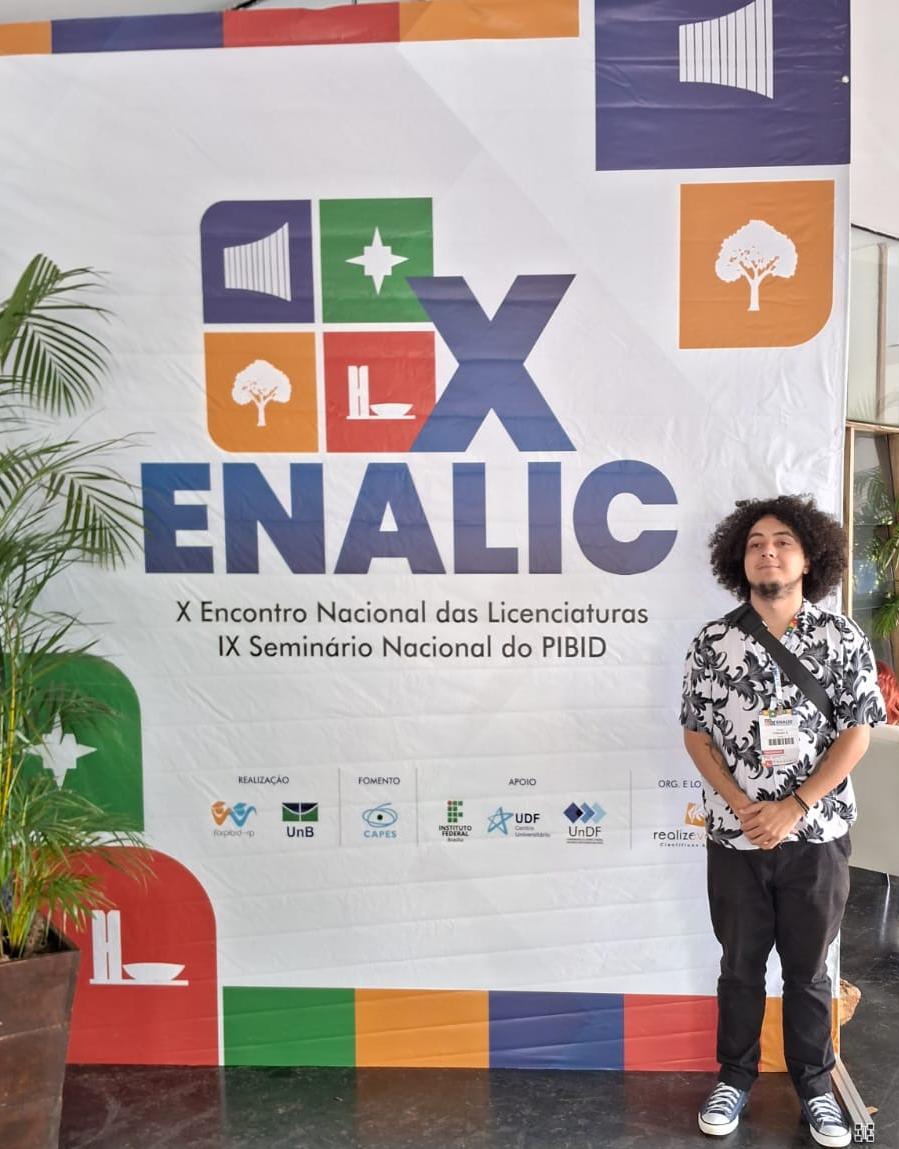 Thiago bolsista de Extensão no IFSP Guarulhos  no X ENALIC - UNB - 2025.jpg