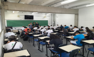 Ingressantes no Ensino Médio do IFSP Guarulhos participam de atividade de Extensão 